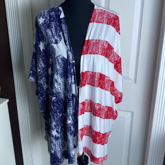 Liberty Park US Flag Print Kimono Cardigan Patriotic July 4 Stars Stripes L NWT - Picture 1 of 4